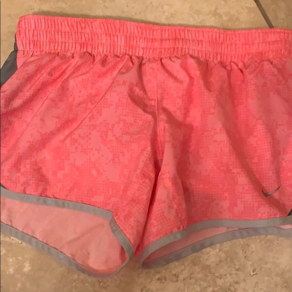 Nike running shorts - Picture 1 of 2